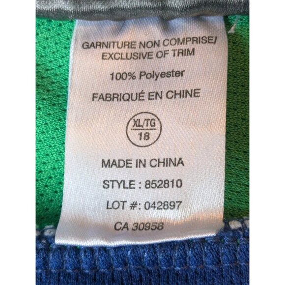 Vancouver Canucks Youth XL (18) Lightweight Mesh Jersey – Official NHL Licensed - Picture 4 of 9